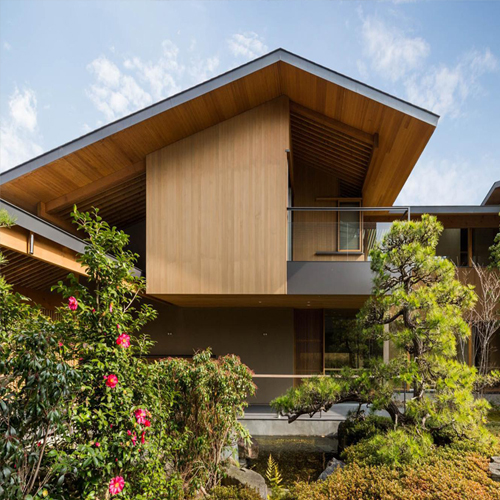 全球100栋最美别墅-002日本大阪坡屋顶花园别墅